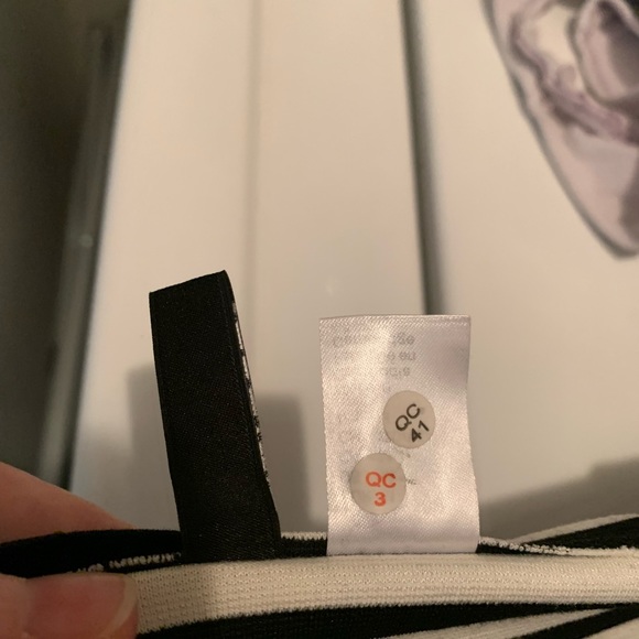 Divided with H&M Black and White striped long sleeve Crop top, wrap look - Picture 9 of 10